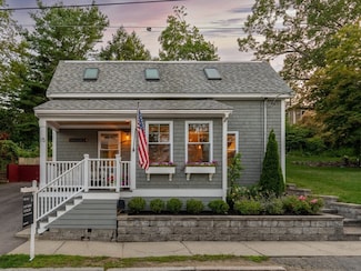 15 Howard St, Newburyport, MA 01950