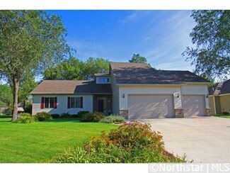 209 Barkley Cir W, Cannon Falls, MN 55009