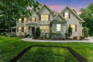 36 Columbine Rd, Rehoboth, MA 02769