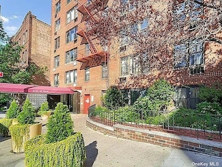 41-31 51st St Unit 6M, Woodside, NY 11377