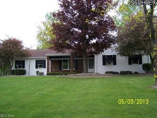 230 Aspen Dr NW, Warren, OH 44483