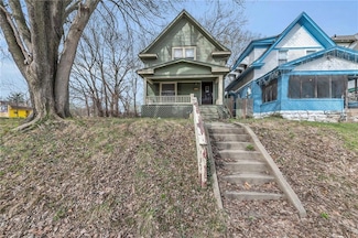 2330 Spruce Ave, Kansas City, MO 64127