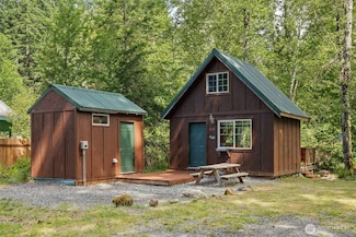 112 Mountain View Dr, Ashford, WA 98304