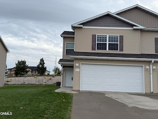 819 Bremner Ave, Bismarck, ND 58503