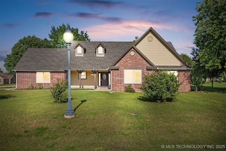 2101 S Buchanan Ave, Wagoner, OK 74467