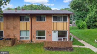 10148 Fair Woods Dr, Fairfax, VA 22030