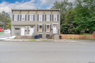 300 9th St, Troy, NY 12180