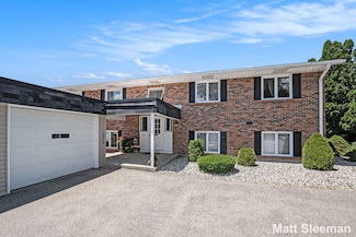 230 S State St Unit 83, Zeeland, MI 49464