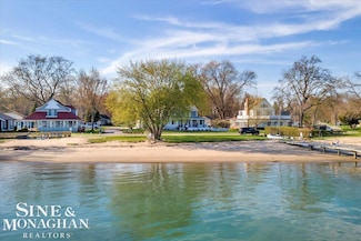 374 Monroe Blvd, Harsens Island, MI 48028