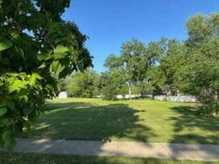 411-13 N Wilmette Ave, Westmont, IL 60559
