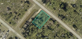 430 Wickham Ave S, Lehigh Acres, FL 33974