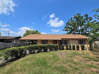 1809 Optimist Dr, Lakeland, FL 33801