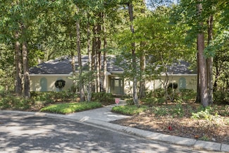 111 Natalie Ln, Hattiesburg, MS 39402