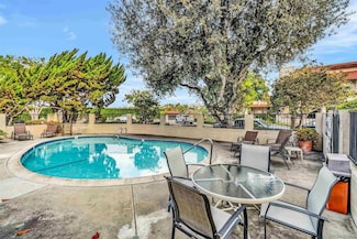 2507 Navarra Dr Unit 202, Carlsbad, CA 92009