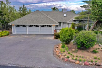 3740 SW 35th St, Redmond, OR 97756