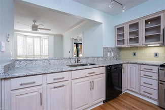 421 W Bute St Unit 203, Norfolk, VA 23510