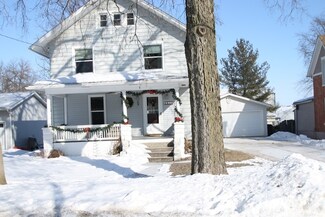 461 W 4th St, Pecatonica, IL 61063