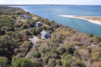 9 N Neck Rd, Edgartown, MA 02539