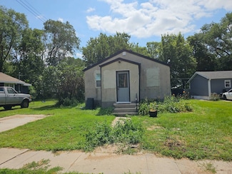 723 E Grant St, Oneill, NE 68763