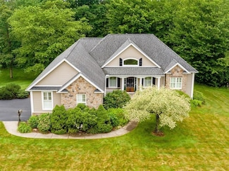 9 Windsor Ln, East Longmeadow, MA 01028