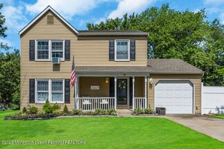 30 Bunker Hill Dr, Howell, NJ 07731