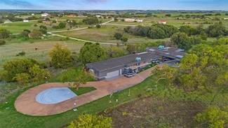 409 Indian Creek Dr, Comanche, TX 76442