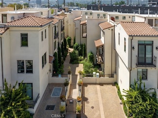 10736 Bloomfield St, North Hollywood, CA 91602