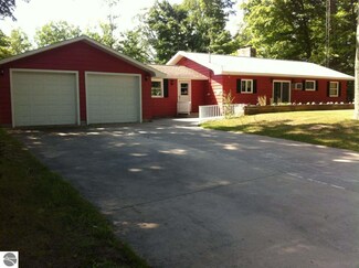 4822 Outer Dr, Grawn, MI 49637