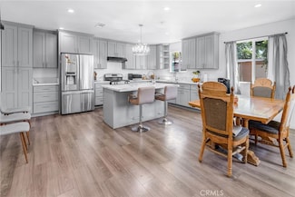 10358 Omelveny Ave, Pacoima, CA 91331