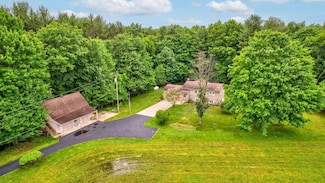 5852 Pinkerton Rd, Vassar, MI 48768