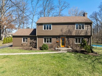 7440 N Timberlane Dr, Cincinnati, OH 45243