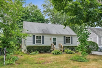 73 E Kidder St, Portland, ME 04103