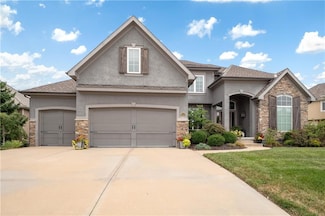 6104 NW 103rd St, Kansas City, MO 64154