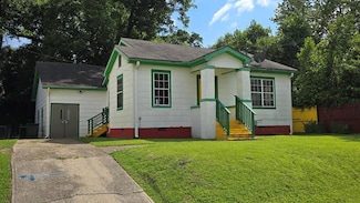 2362 Grove St, Vicksburg, MS 39183