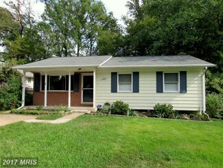 12609 Valleywood Dr, Woodbridge, VA 22192