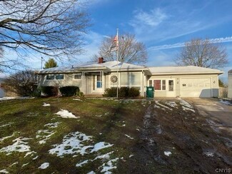 73 Ridgeway Sites Ave, Oswego, NY 13126