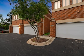 165 Finstad Dr Unit 165, Libertyville, IL 60048