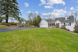 1621 Timberland Ct NW, Cedar Rapids, IA 52405