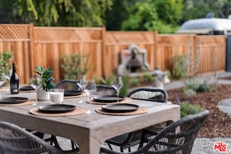 272 N Topanga Canyon Blvd Unit 1, Topanga, CA 90290