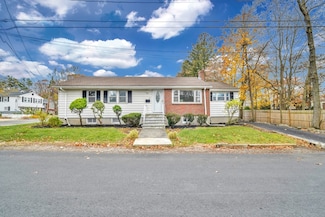 16 Prospect St, Hyde Park, MA 02136