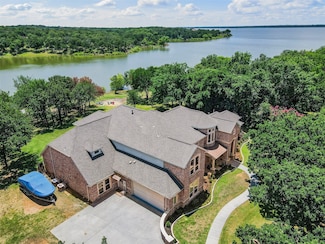 2001 Oak View Ct, Aubrey, TX 76227