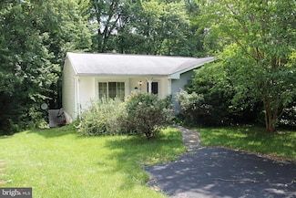 8406 Rainbow Bridge Ln, Springfield, VA 22153