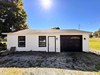 1003 W Quincy St, Garrett, IN 46738