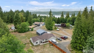 231 E Heights Place N, Belfair, WA 98528