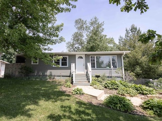 324 W North St, Dodgeville, WI 53533