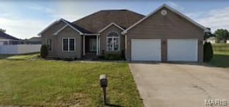 1117 Folgers St, Marion, IL 62959