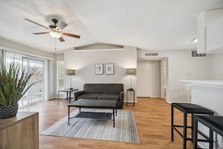 2121 Hepburn St Unit 208, Houston, TX 77054