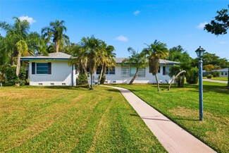6240 Uplands Blvd, Sarasota, FL 34243
