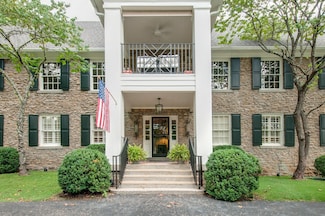 4402 Harding Place Unit 4, Nashville, TN 37205