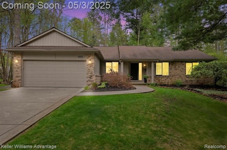 4081 Pinestead Dr Unit 45, Commerce Township, MI 48390